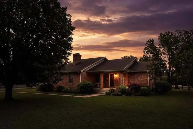 Oklahoma home at dusk served by Paramount Pest Solutions.